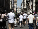 Turisti in centro a Roma per il weekend di Pasqua (ANSA)