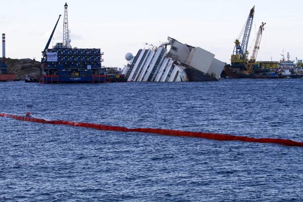 Concordia, al Giglio in attesa della rotazione