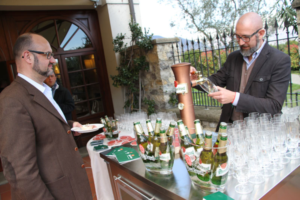 Al via il Giro d'Italia con Pilsner Urquell e Jeunes Restaurateurs d'Europe