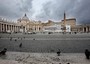 Il cielo grigio sopra Piazza San Pietro