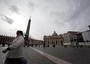 Il cielo grigio sopra Piazza San Pietro