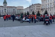 In moto con San Nicolo' per portare i doni a bimbi in difficolta'