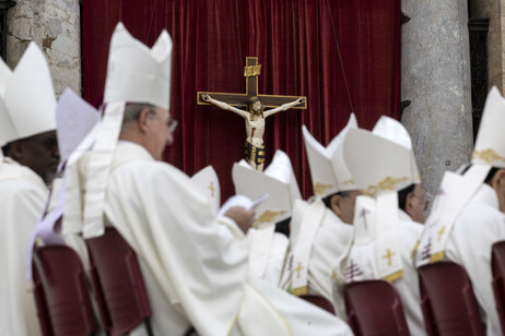 Sínodo dos Bispos está em andamento no Vaticano