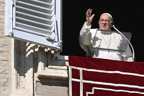 Francisco prestou solidariedade ao espanhóis durante Angelus