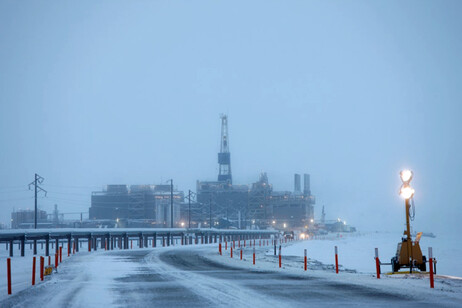 Uno de los campos petroleros del ENI en Alaska