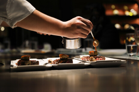 Teppanyaki style foto iStock.