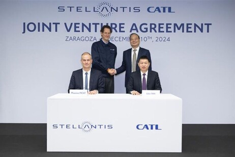 Anúncio de joint venture entre Stellantis e CATL