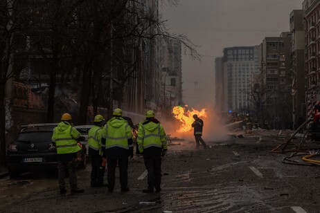 Mísseis russos causaram diversos incêndios em Kiev