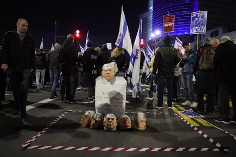 Protesta en Tel Aviv para pedir la tregua en Gaza y la liberación de los rehenes en manos de Hamás (ANSA)