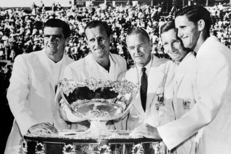 Bob Mark, Neale Fraser, Harry Hopman (coach), Rod Laver e Roy Emerson