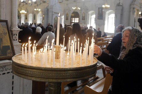 Fedeli a messa nella Chiesa Mariamite di Damasco, una delle più antiche chiese ortodosse greche