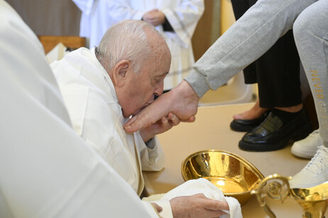 Papa Francisco durante visita à penitenciária feminina de Rebibbia, em Roma