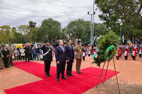 Cerimônia aconteceu na Plaza Italia, onde fica uma grande estátua do general Giuseppe Garibaldi