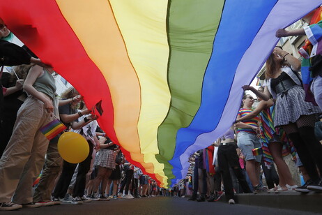 Parada LGBT em Bucareste, na Romênia