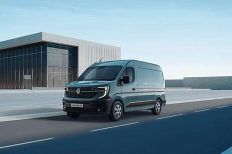 Aperti gli ordini per il nuovo Renault Master