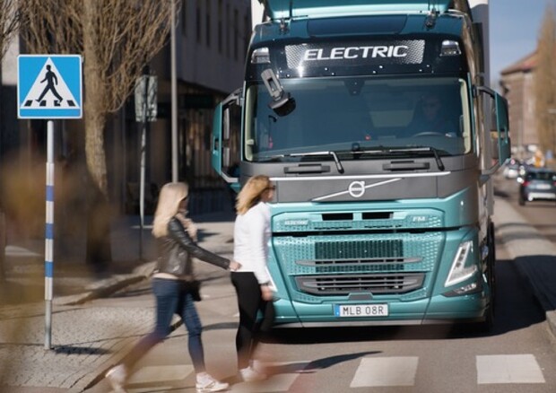 Volvo Trucks punta sempre più alla sicurezza (ANSA)