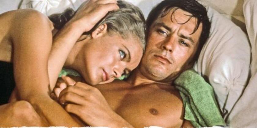 Delon en una escena de "La piscina"