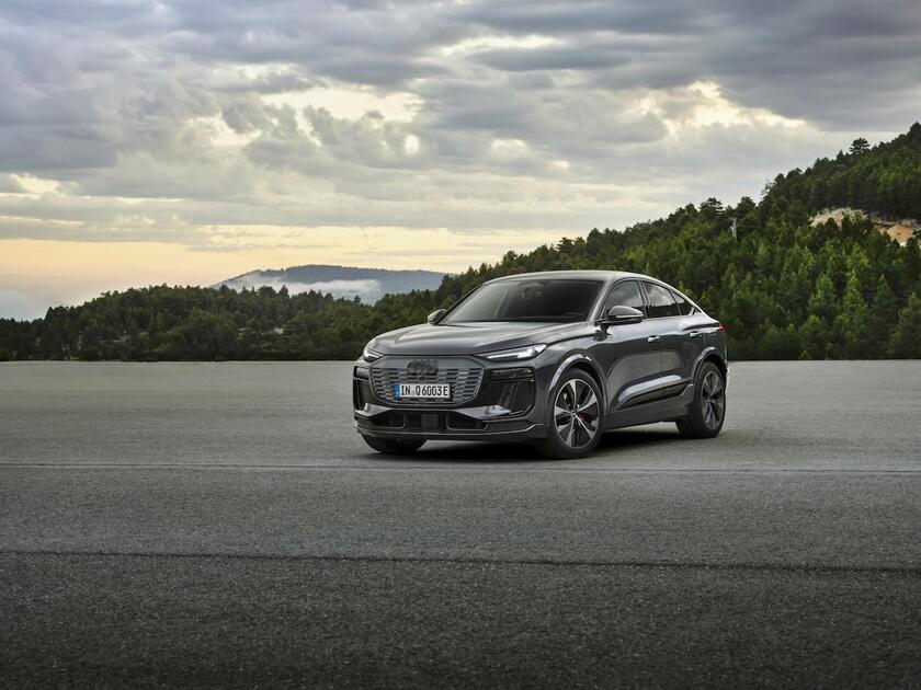 Nuova Audi Q6 Sportback e-tron