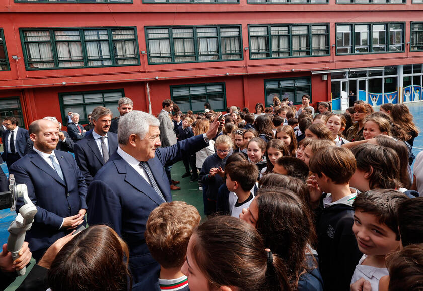 Ministro das Relações Exteriores visitou uma escola italiana na capital argentina