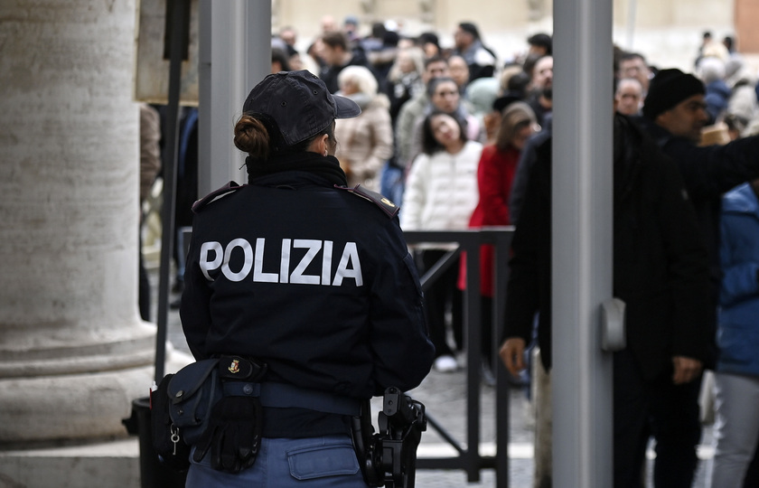 Sicurezza: controlli delle forze dell'ordine a San Pietro