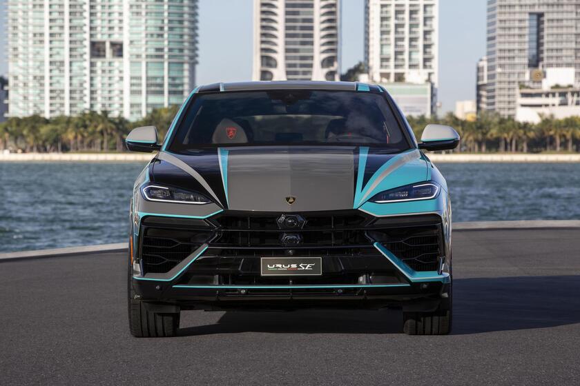 Lamborghini Urus SE Ad Personam