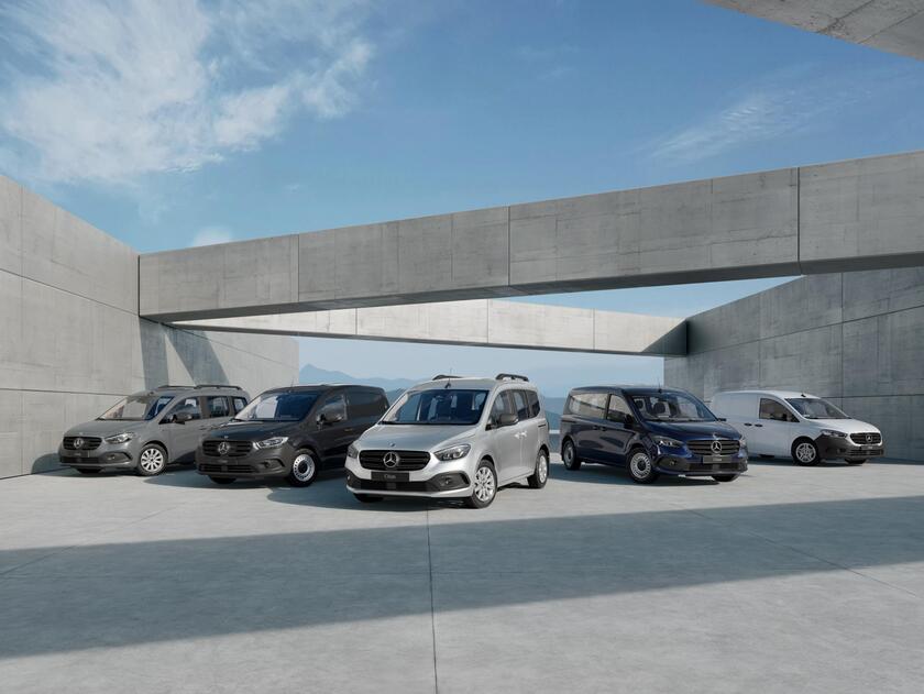 Mercedes amplia la gamma degli small van, ora fino a 7 posti