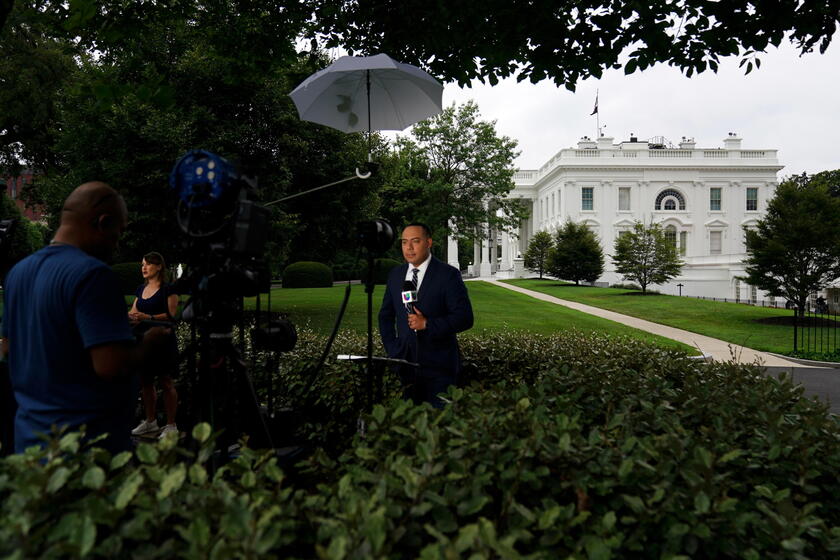 La Casa Blanca el día después del retiro del presidente Joe Biden