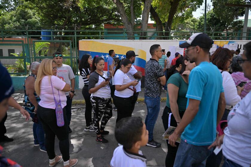 Masiva concurrencia a las urnas en las presidenciales de Venezuela