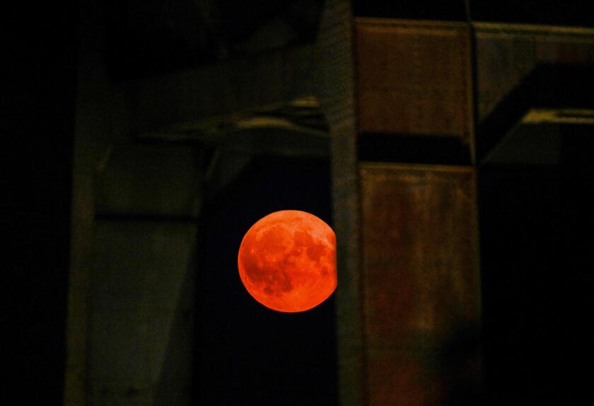 La luna llena de Esturión