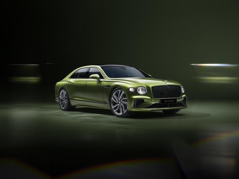 Nuova Flying Spur è quattro porte Bentley più potente