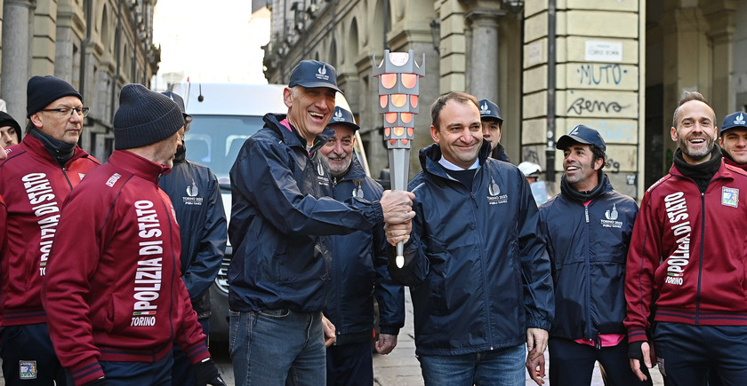 Fiaccola Universiadi a Torino, sindaco e assessori tedofori