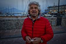 Grillo, a tu per tu con i napoletani