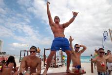 Usa: cento arresti a festa spring break