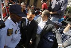 Pistorius,Reeva morta tra le mie braccia