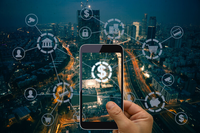 Fintech - la finanza digitale e tecnologica foto iStock. - RIPRODUZIONE RISERVATA