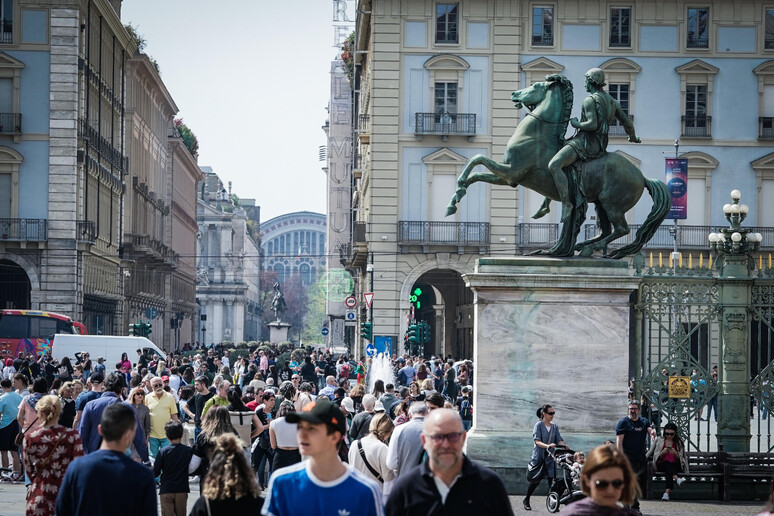 - RIPRODUZIONE RISERVATA