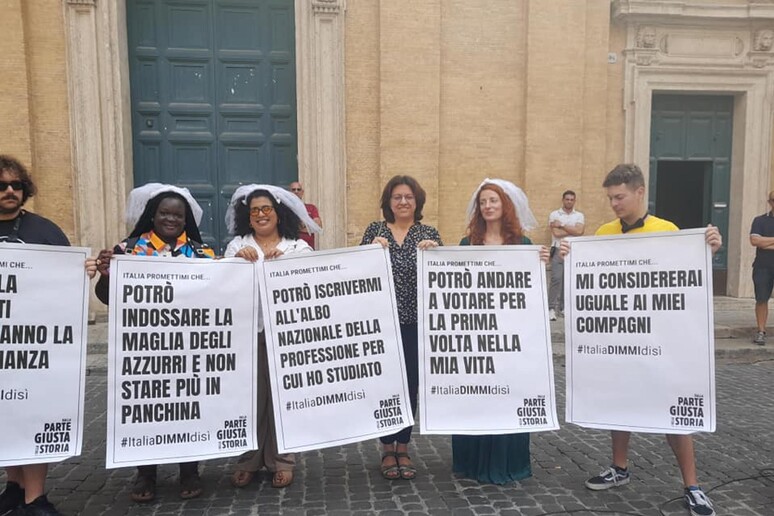 Protesto em defesa do  'jus scholae ' em Roma - TODOS OS DIREITOS RESERVADOS