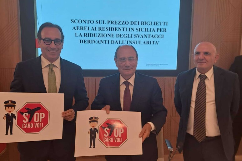 - RIPRODUZIONE RISERVATA