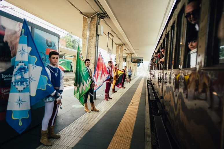 Torna il Treno di Dante - RIPRODUZIONE RISERVATA