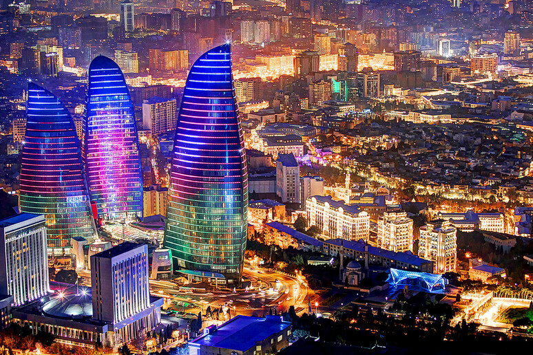 Vista aérea de Baku, capital do Azerbaijão - TODOS OS DIREITOS RESERVADOS