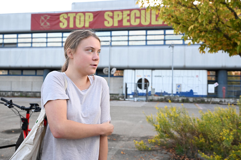 Greta Thunberg em antiga fábrica de peças automotivas na Itália - TODOS OS DIREITOS RESERVADOS