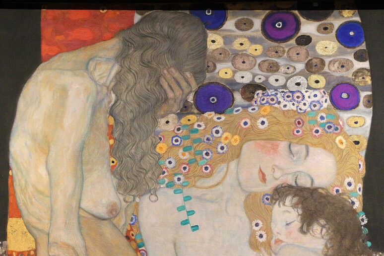 Particolare del quadro  'Le tre età ' di Gustav Klimt (fonte: Sailko da Wikimedia CC BY-SA 4.0) - RIPRODUZIONE RISERVATA