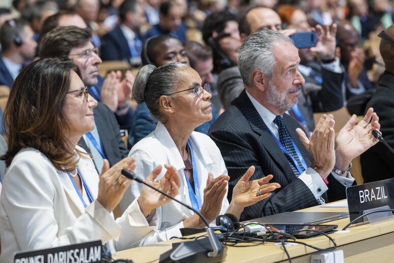 Ministra Marina Silva durante a COP29, em Baku © ANSA/EPA