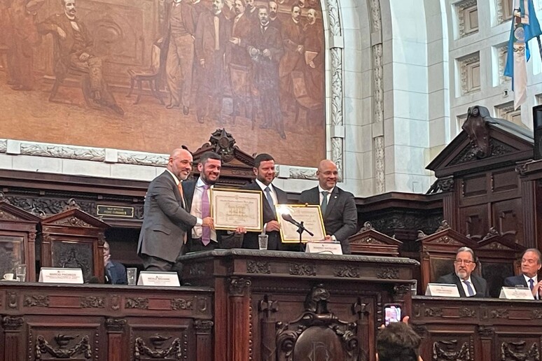 Nicola Miccione durante homenagem na Alerj - TODOS OS DIREITOS RESERVADOS