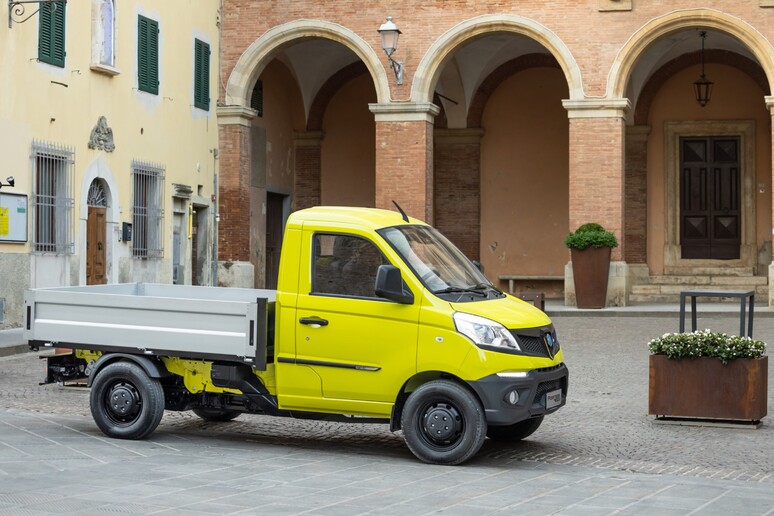 Piaggio Porter NPE, city truck green grazie a trazione elettrica - RIPRODUZIONE RISERVATA