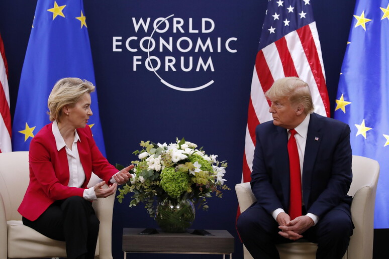 Trump e Ursula von der Leyen durante encontro em 2020 - TODOS OS DIREITOS RESERVADOS