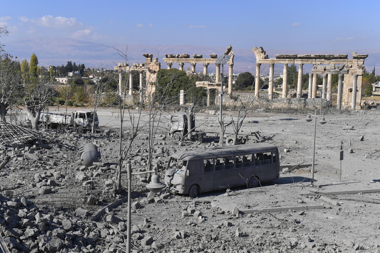 Destruição perto de sítio arqueológico no Vale do Beqaa, no Líbano, em novembro de 2024 © ANSA/EPA