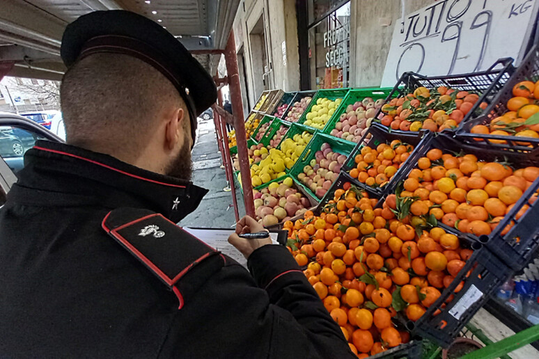 - RIPRODUZIONE RISERVATA