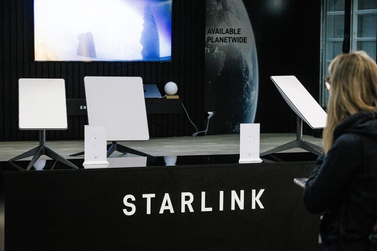 Starlink é a empresa de internet via satélite de Elon Musk © ANSA/EPA