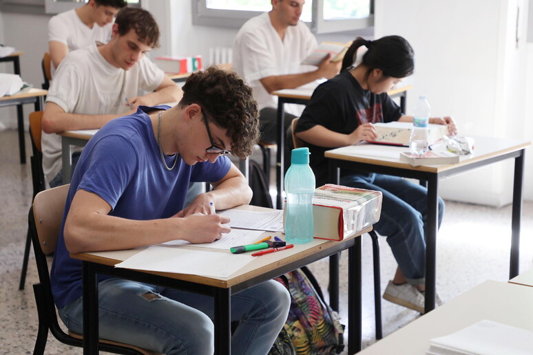 Esame di maturità presso l 'Istituto Tecnico Itis di Brescia - RIPRODUZIONE RISERVATA